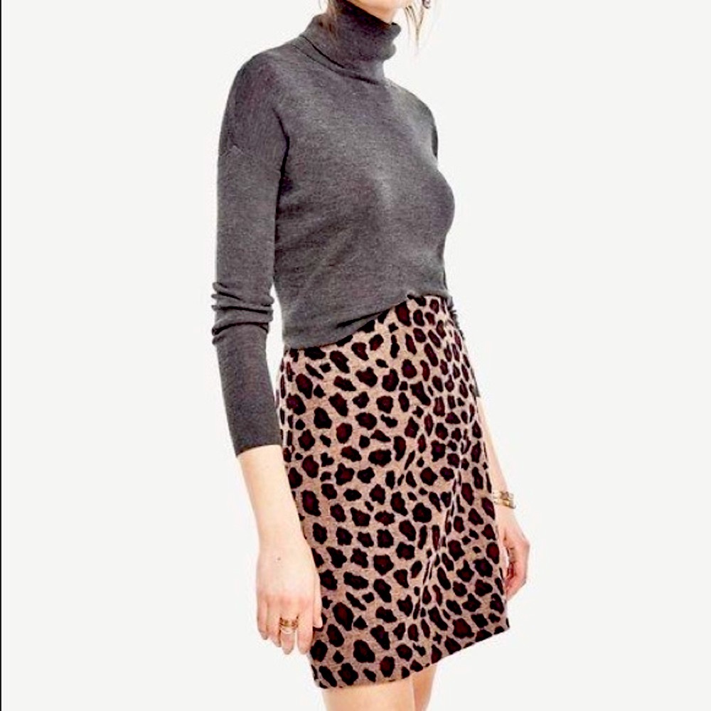 Ann Taylor Leopard Animal Print Wool A-Line Mini Skirt size 12